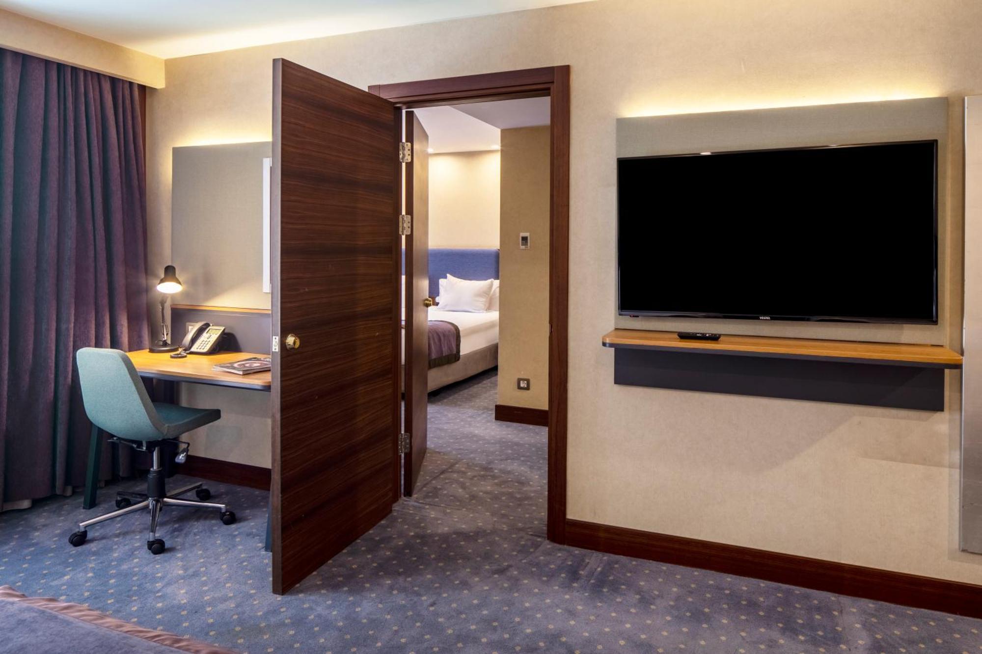 Sisli By Ihg מלון